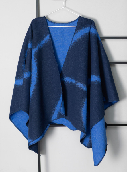 David Fussenegger Poncho Silvretta 'linear' 70 x 140 cm Marine- Blau